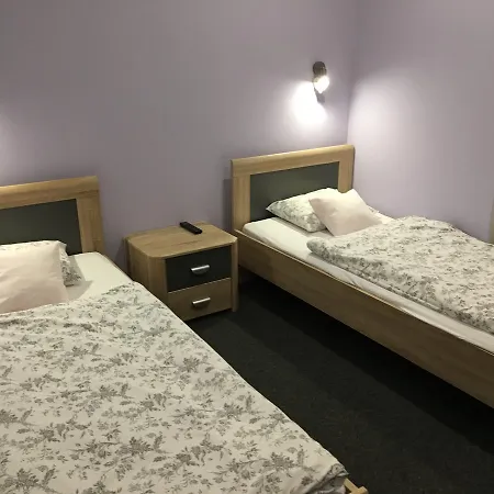 4 Pokoje Homestay *
